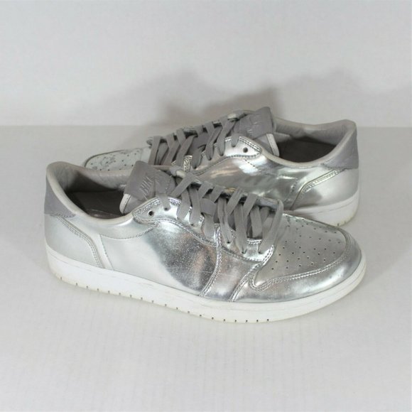 Nike Other - Nike Air Jordan 1 Retro Low Pinnacle M603